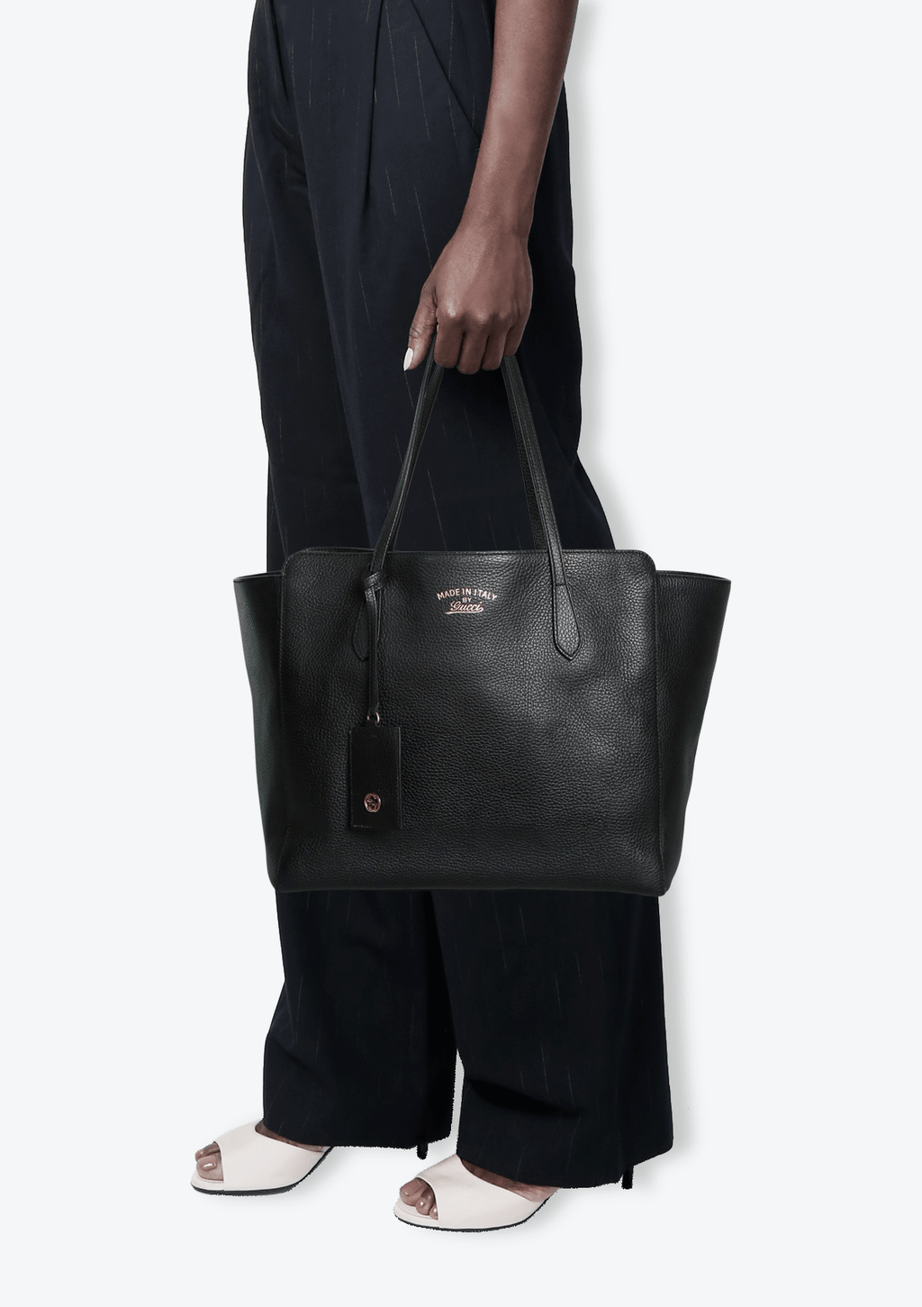 Gucci swing tote best sale sizes
