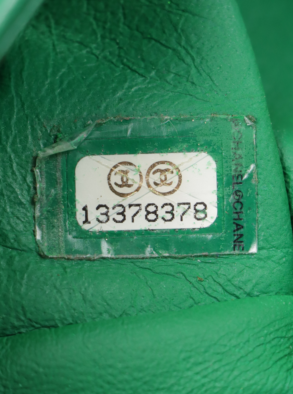 MEDIUM CLASSIC SINGLE FLAP CHEVRON