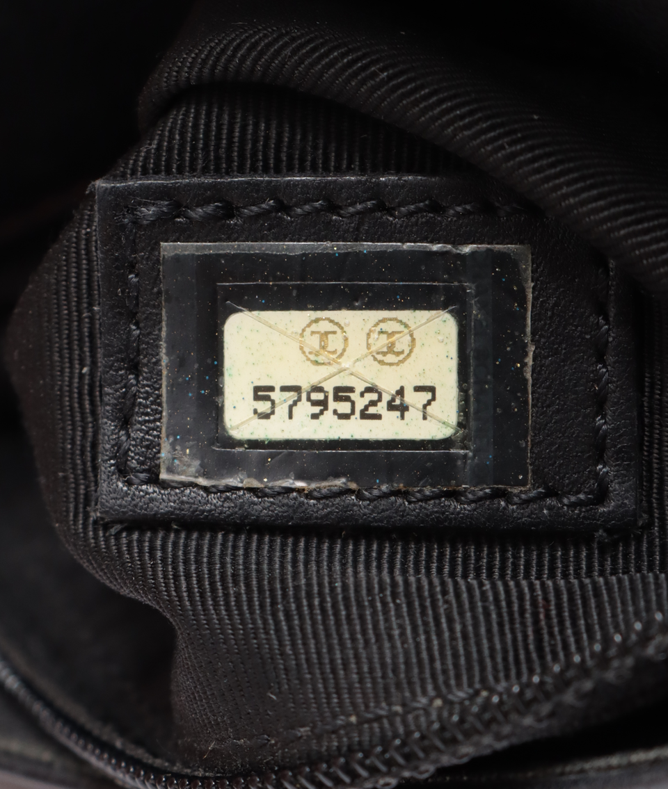 VINTAGE CC FLAP WAIST BAG