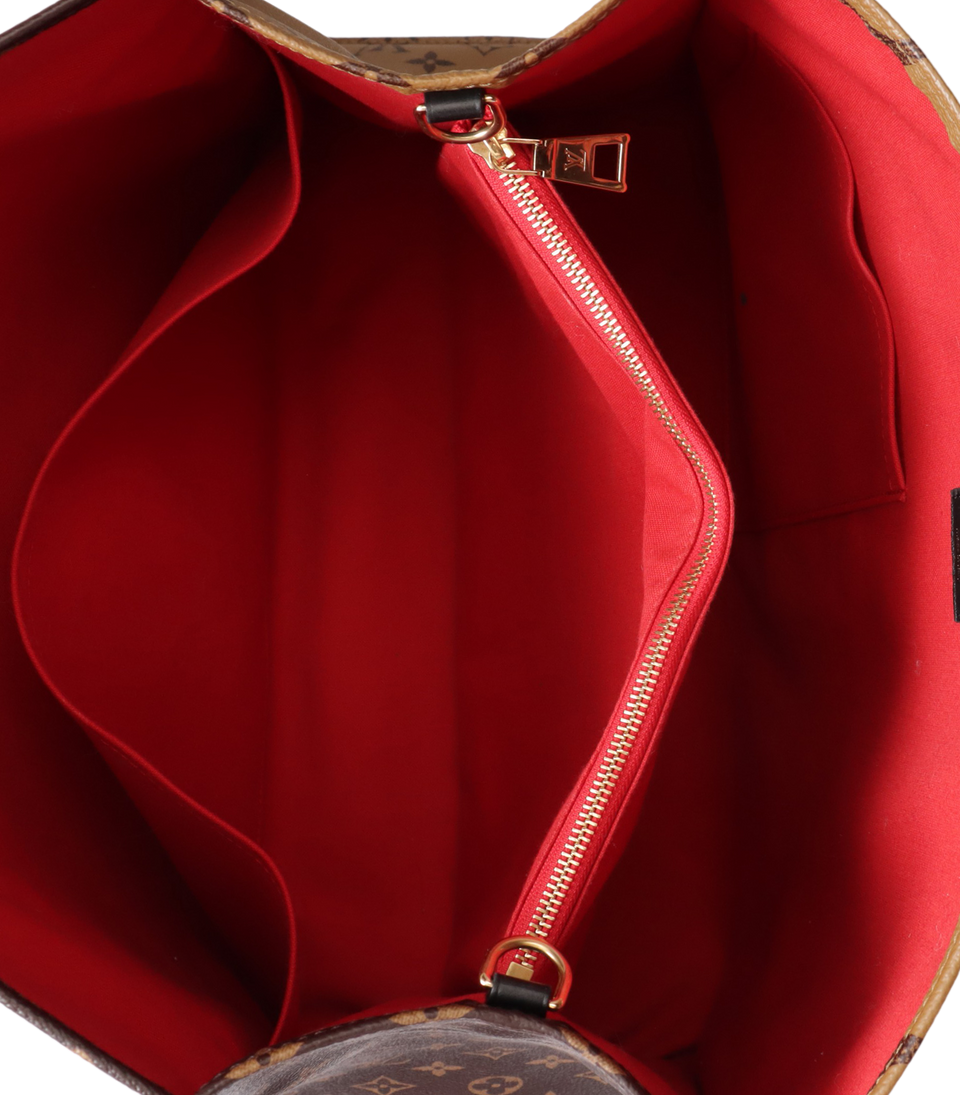 REVERSE MONOGRAM GIANT ONTHEGO VOYAGE
