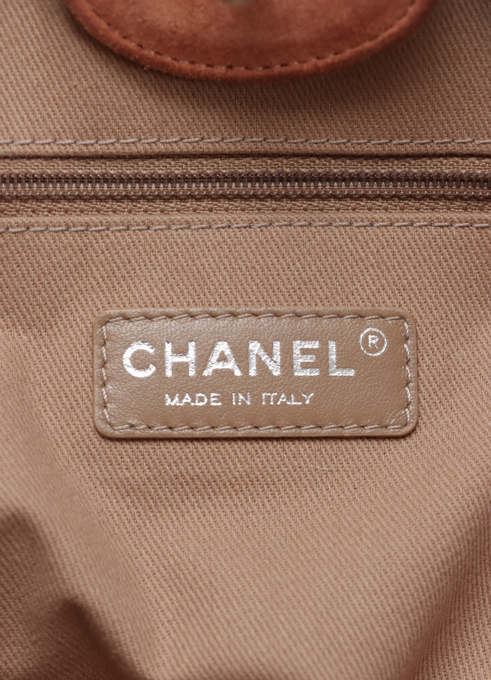 WILD STITCH CHAIN TOTE BAG