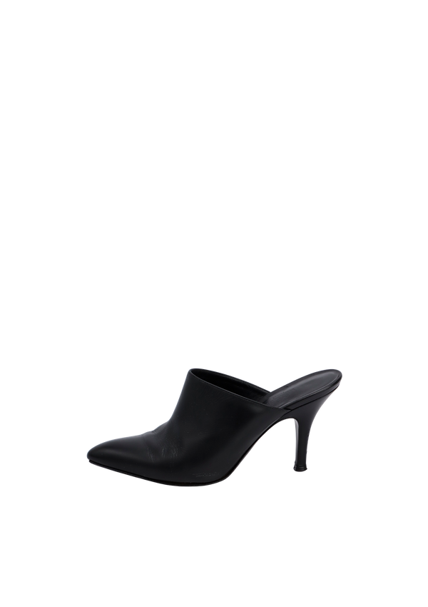 LEATHER MULES 34