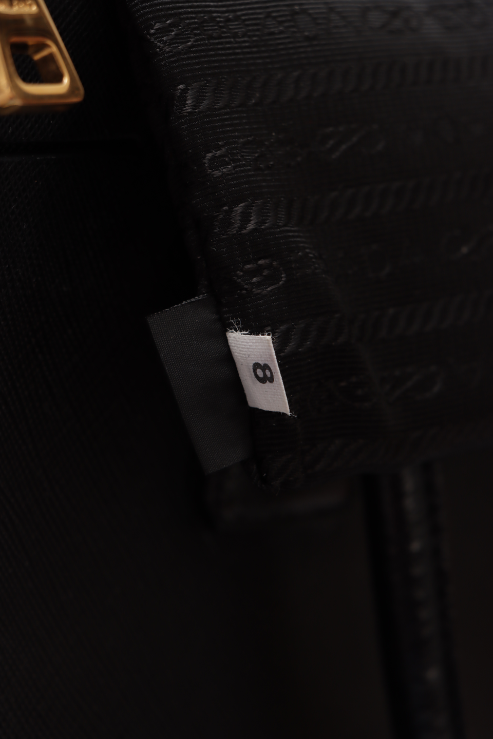 MEDIUM SAFFIANO LUX DOUBLE ZIP GALLERIA