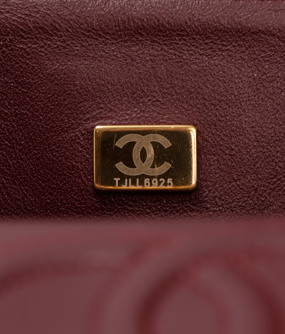 MEDIUM EAST WEST CLASSIC DOUBLE FLAP CAVIAR