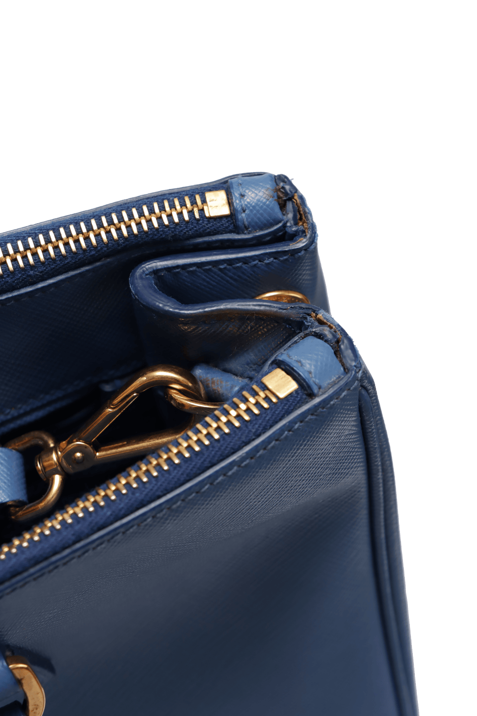 MEDIUM SAFFIANO LUX DOUBLE ZIP GALLERIA