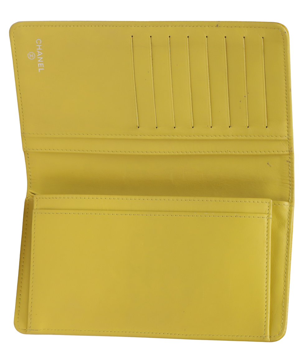 TIMELESS CC YEN BIFOLD CAVIAR