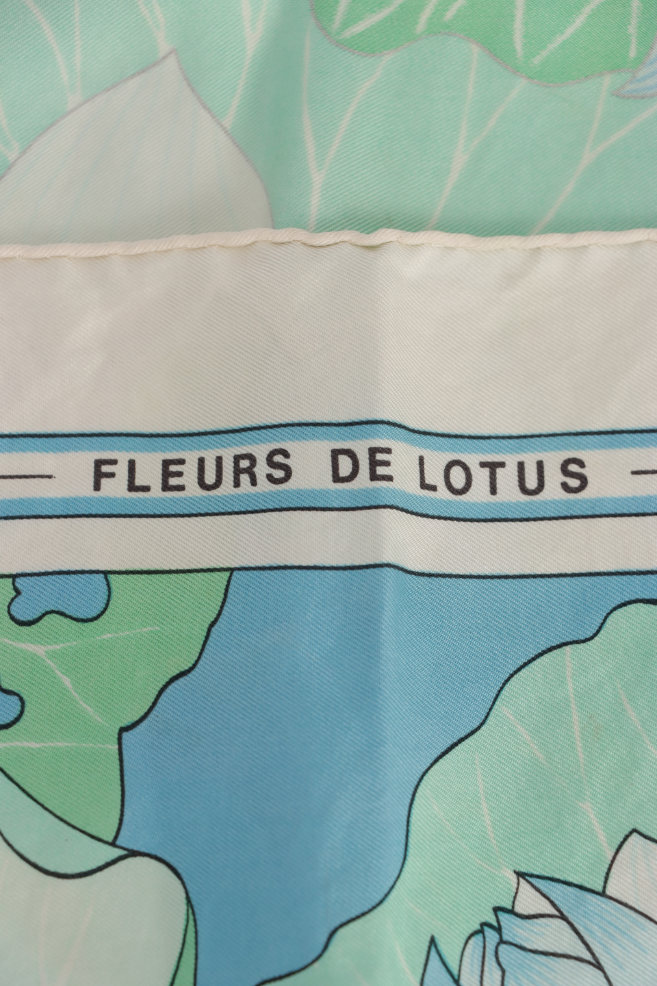 FLEUR DE LOTUS SILK SCARF