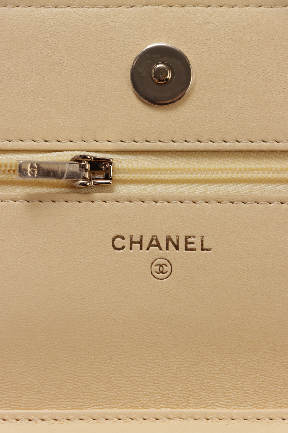 CLASSIC WALLET ON CHAIN