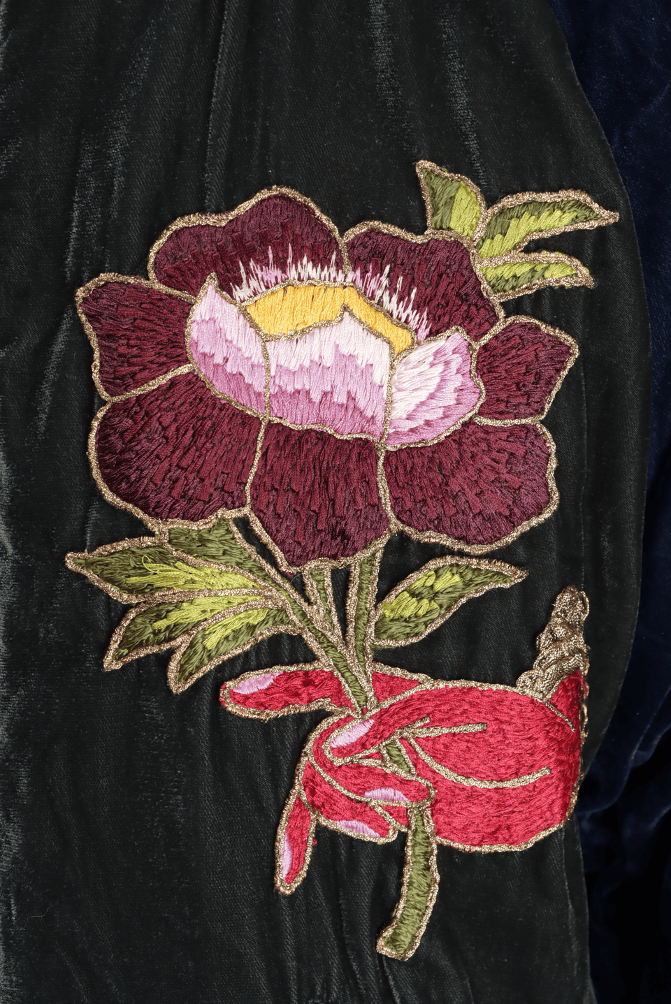 VELVET EMBROIDED JACKET 48
