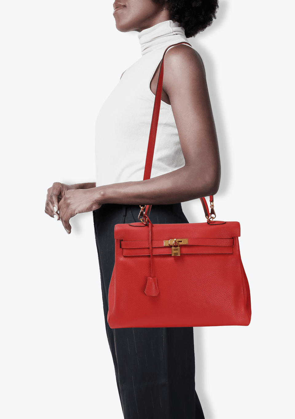 CLEMENCE KELLY RETOURNE 32