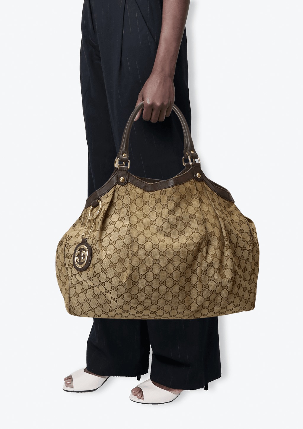 Bolsa Gucci Sukey GG Canvas Original - FRQ1