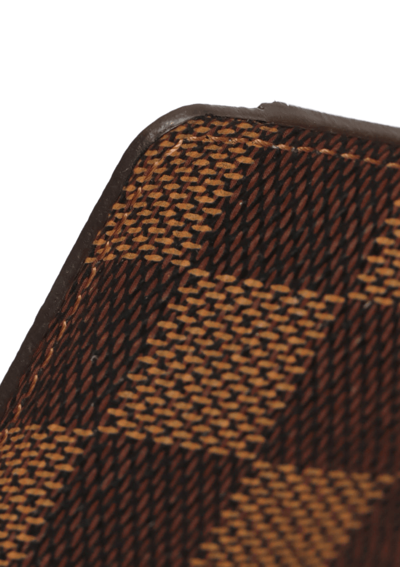 DAMIER ÉBÈNE PASSPORT COVER