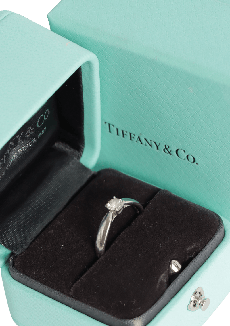 PLATINUM DIAMOND TIFFANY® SETTING ENGAGEMENT RING 0.27 CT