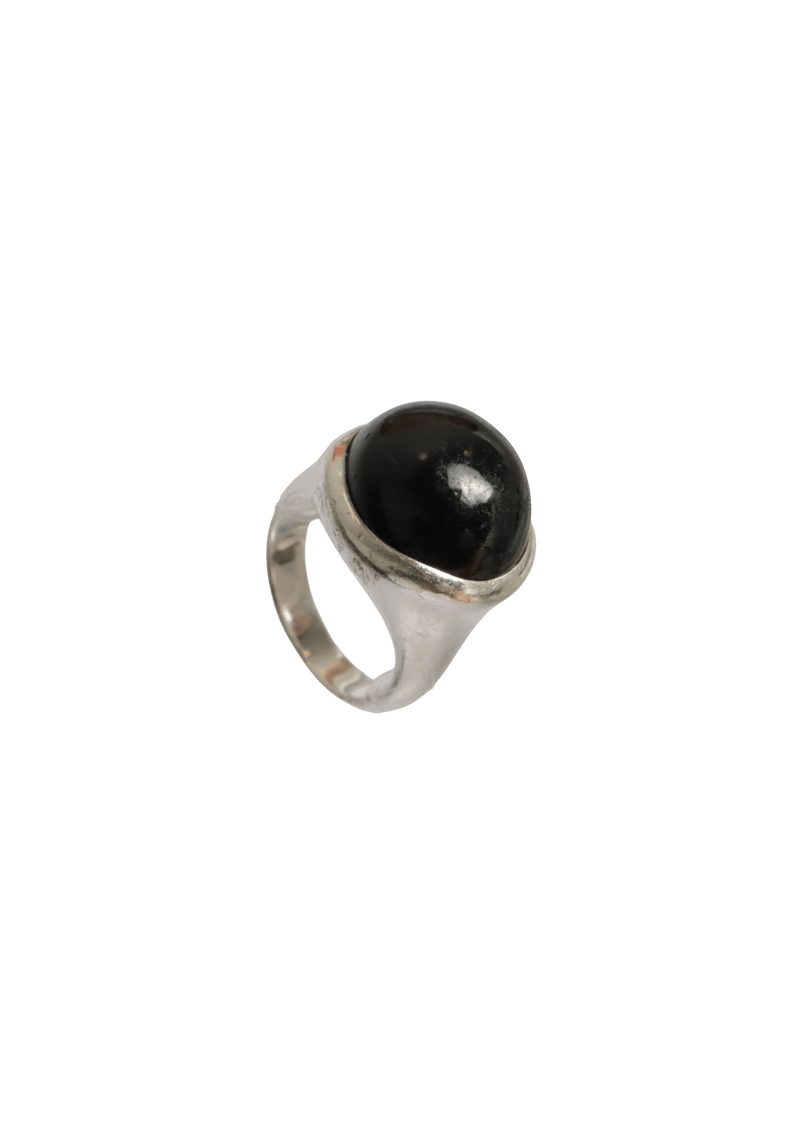 CABOCHON RING