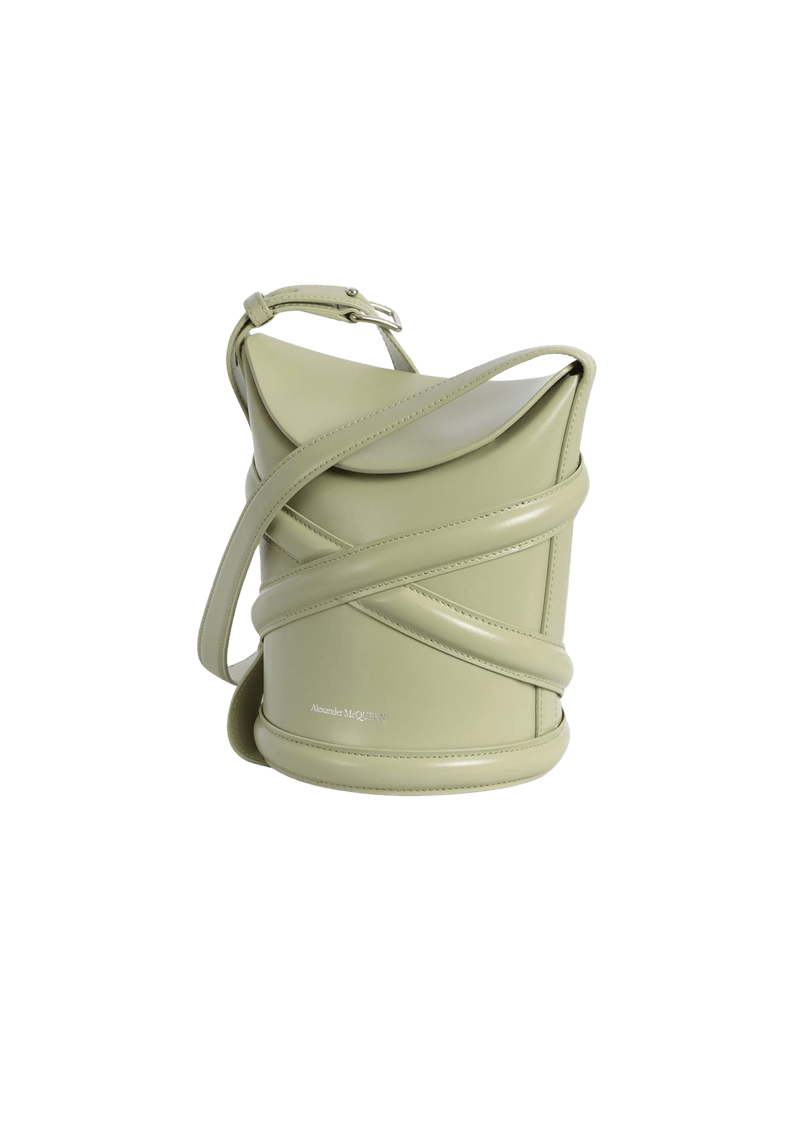 THE CURVE BUCKET BAG