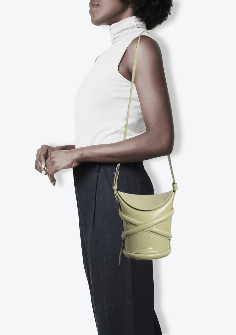 THE CURVE BUCKET BAG