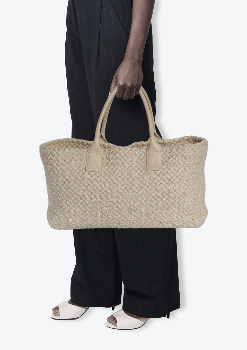 BOLSA BOTTEGA VENETA LIMITED EDITION WOVEN CABAT TOTE BEGE