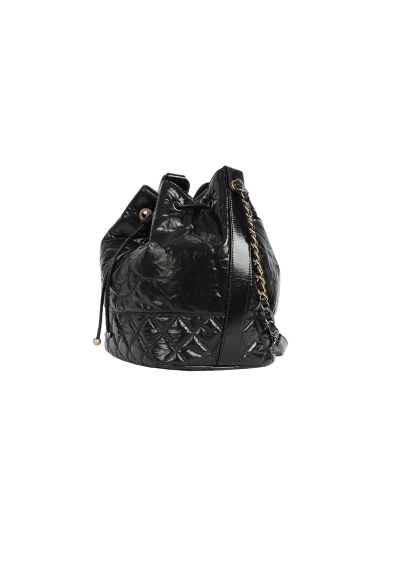 CC DRAWSTRING BUCKET BAG AGED CALFSKIN