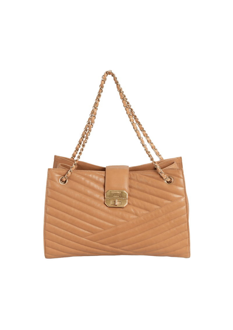 CHEVRON GABRIELLE TOTE