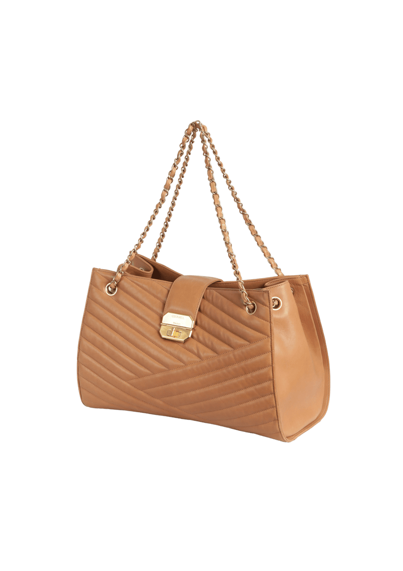 CHEVRON GABRIELLE TOTE