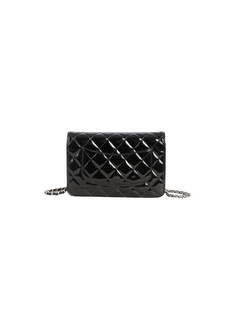 CLASSIC WALLET ON CHAIN PATENT LEATHER