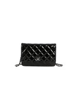 CLASSIC WALLET ON CHAIN PATENT LEATHER