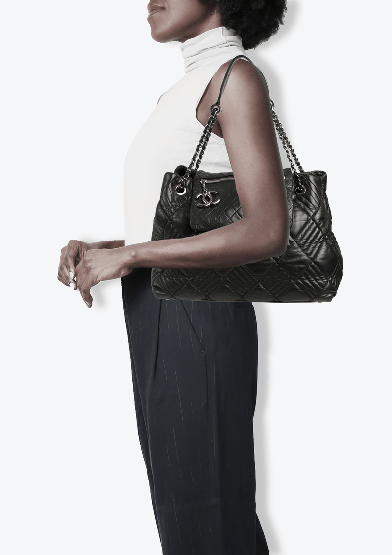 IN AND OUT FLAP TOTE QUILTED LAMBSKIN