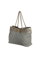 LARGE SOFT ELEGANCE QUILTED TOTE