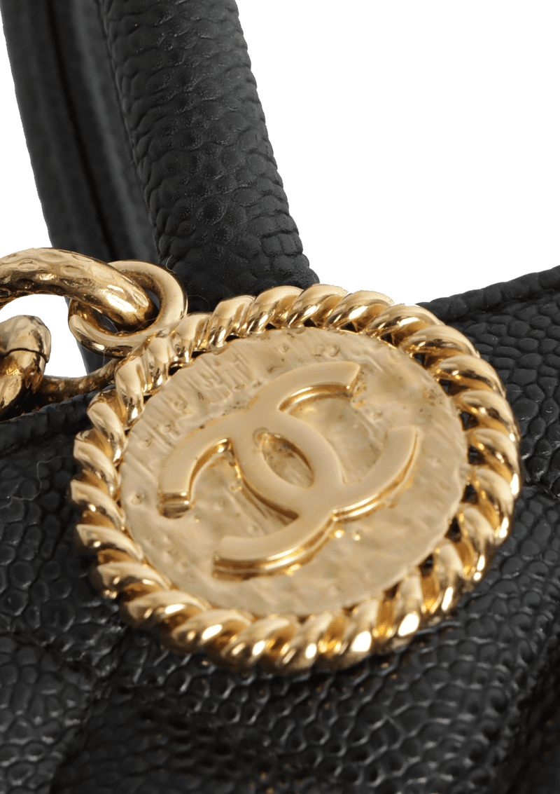 MEDALLION QUILTED TOTE CAVIAR