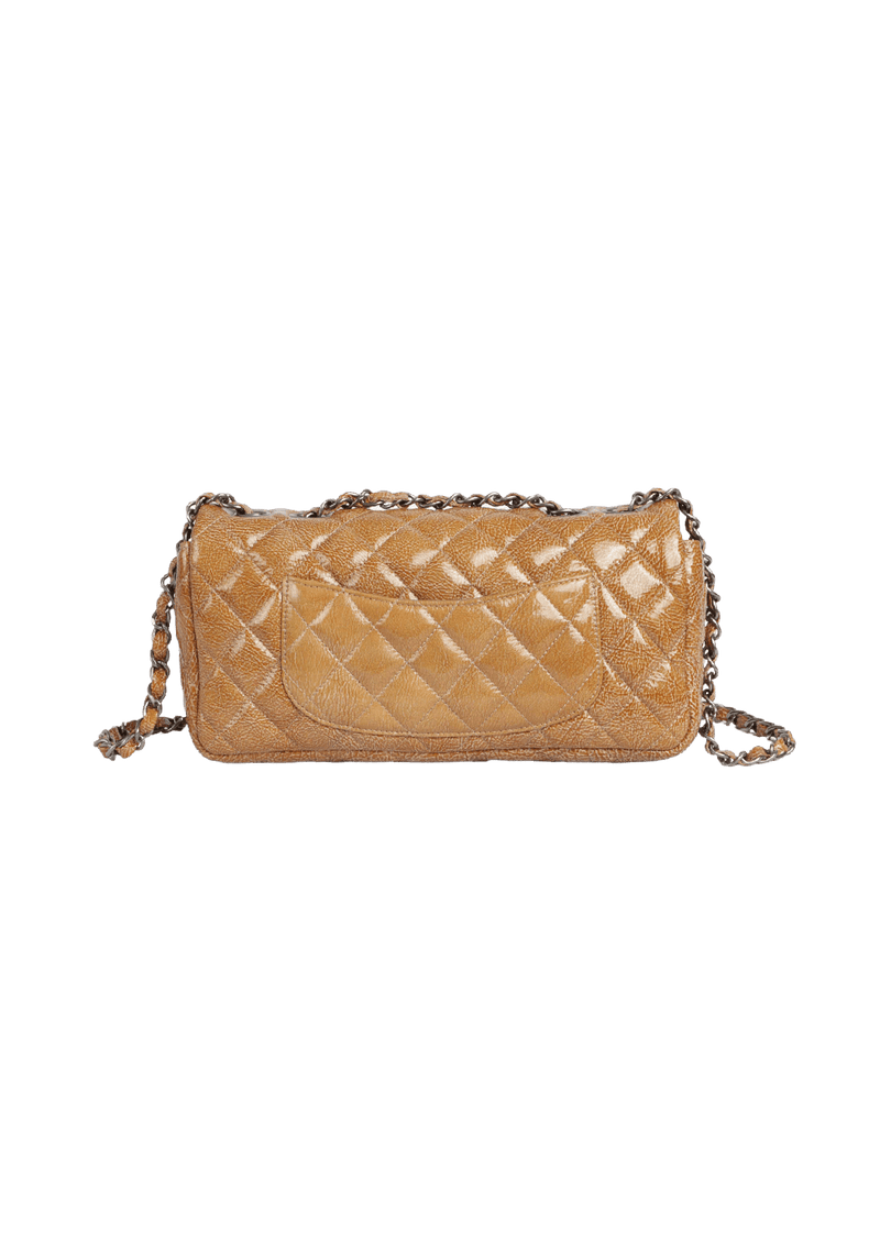 MEDIUM CLASSIC SINGLE FLAP CRINKLED PATENT