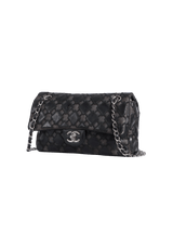 MEDIUM CLASSIC SINGLE FLAP PATENT AND MESH