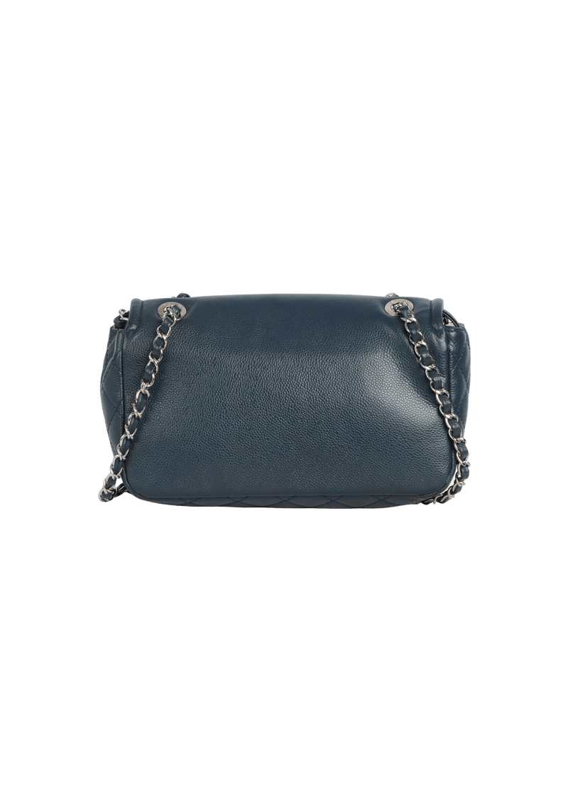 MEDIUM TIMELESS CC FLAP BAG