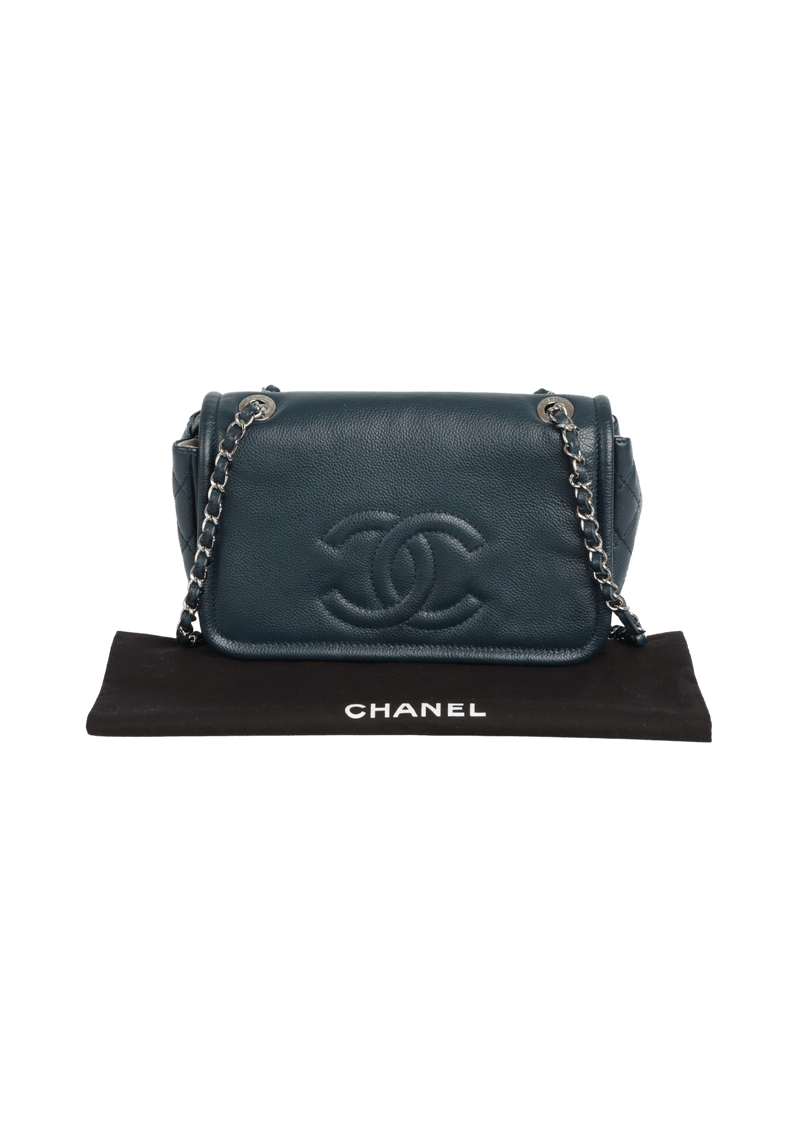 MEDIUM TIMELESS CC FLAP BAG