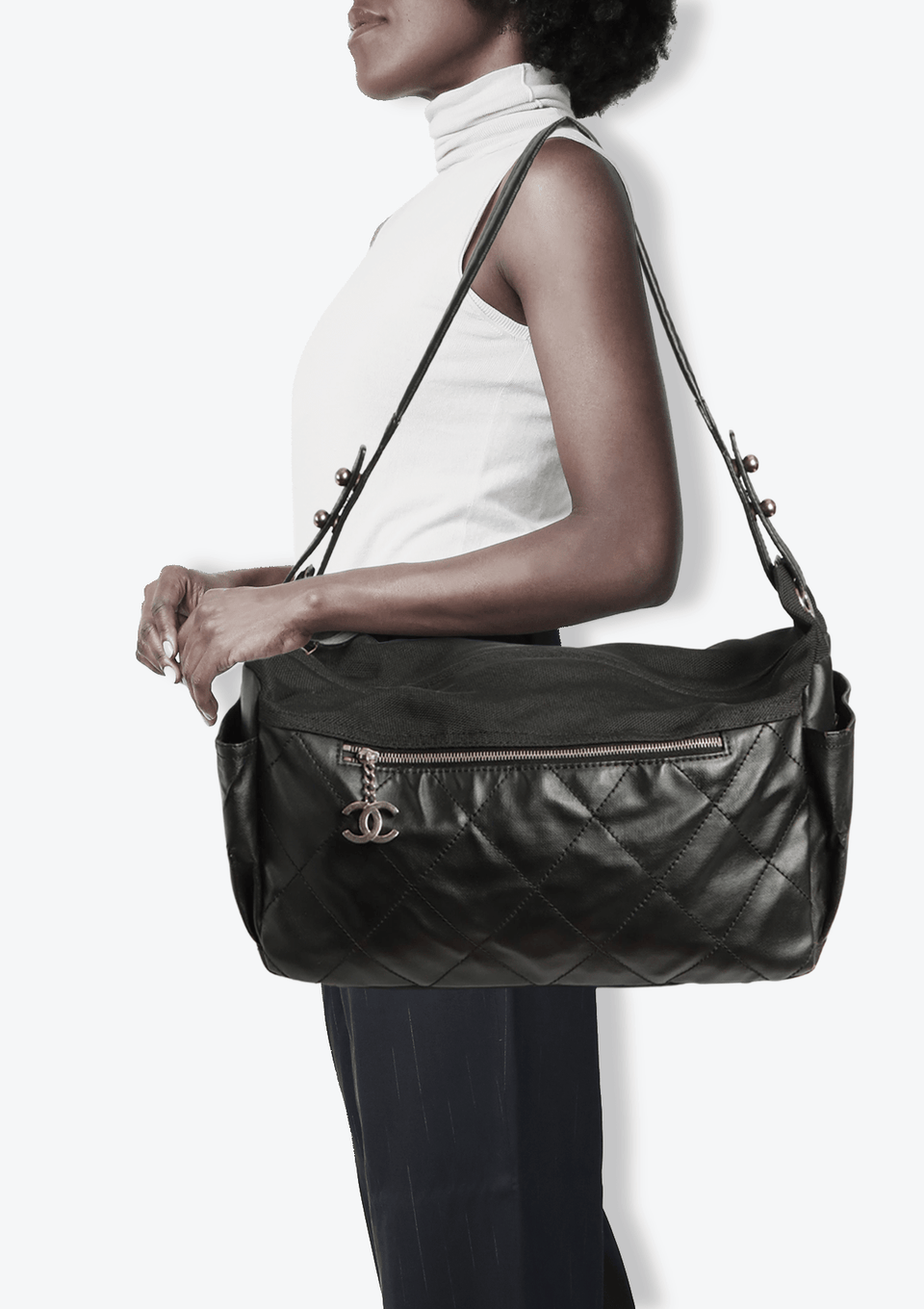 ♦CHANEL♦Paris-Biarritz Hobo Chanel Black Quilted Coated Canvas Paris Biarritz Large