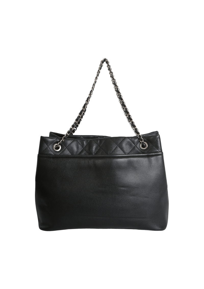 TIMELESS CC QUILTED HOBO