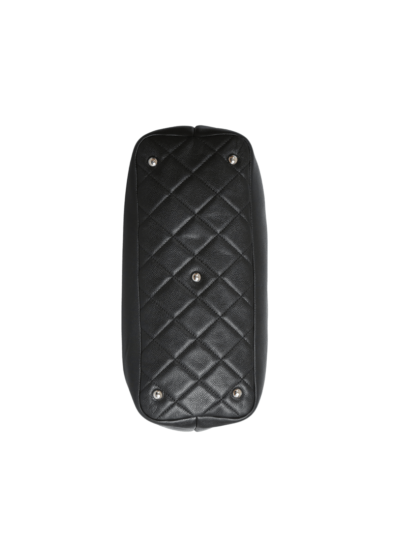 TIMELESS CC QUILTED HOBO