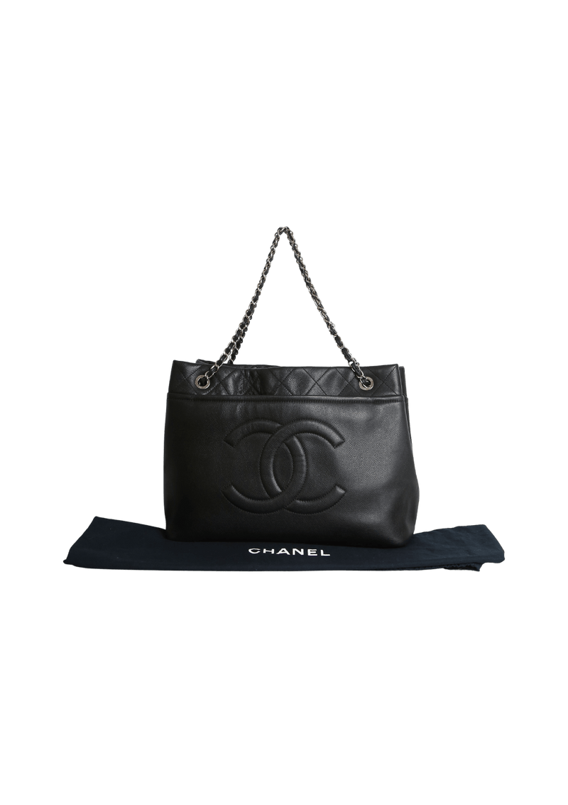 TIMELESS CC QUILTED HOBO