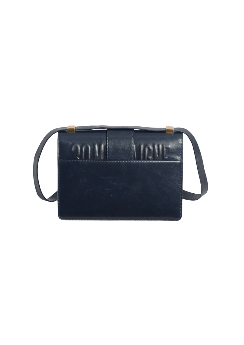 30 MONTAIGNE FLAP