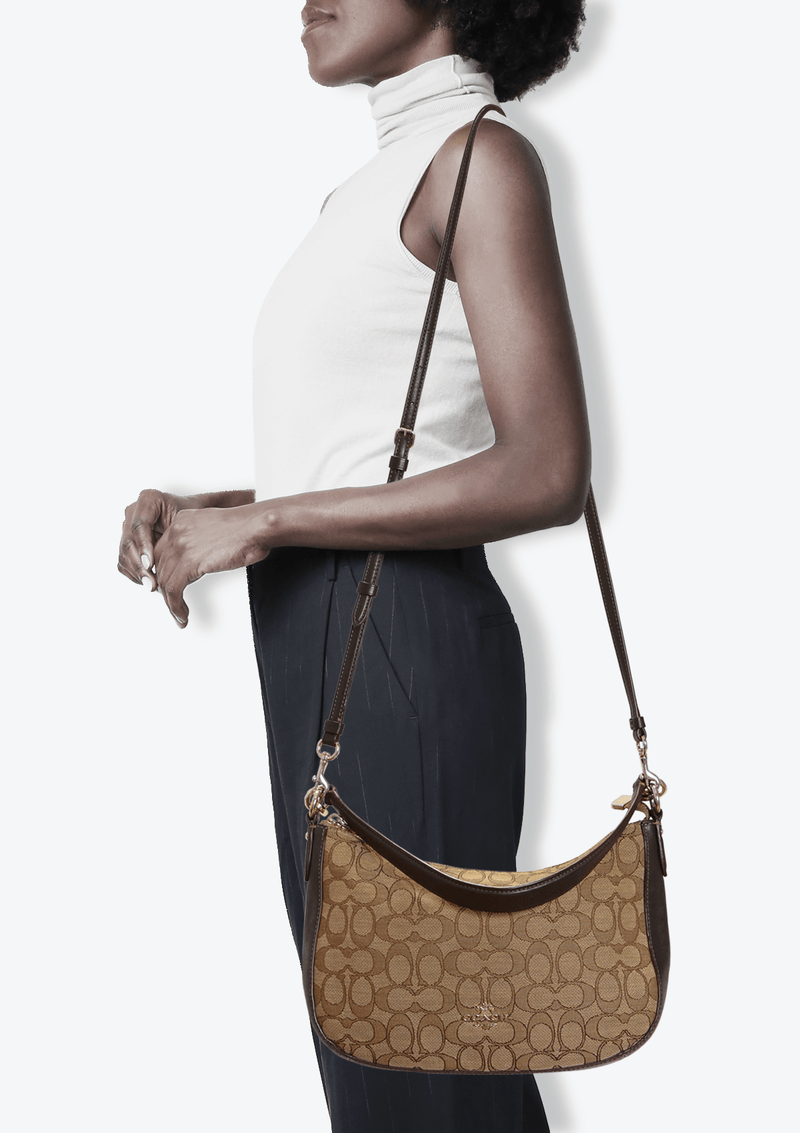 Chelsea crossbody discount in signature jacquard