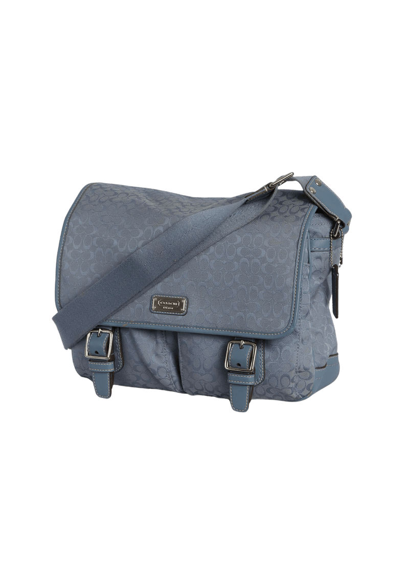 SIGNATURE MESSENGER BAG