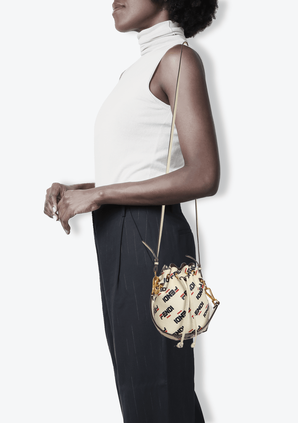 BOLSA FENDI FILA MANIA MINI MON TRESOR BUCKET BAG BRANCO ORIGINAL