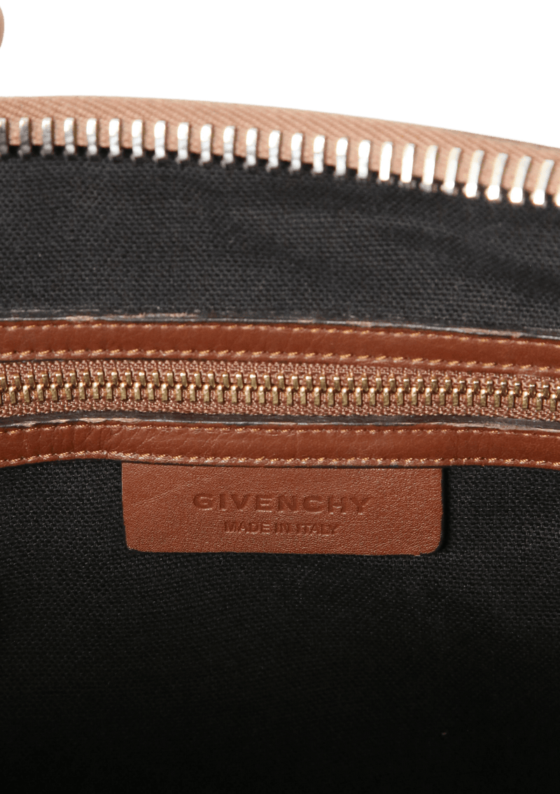 MEDIUM ANTIGONA BAG