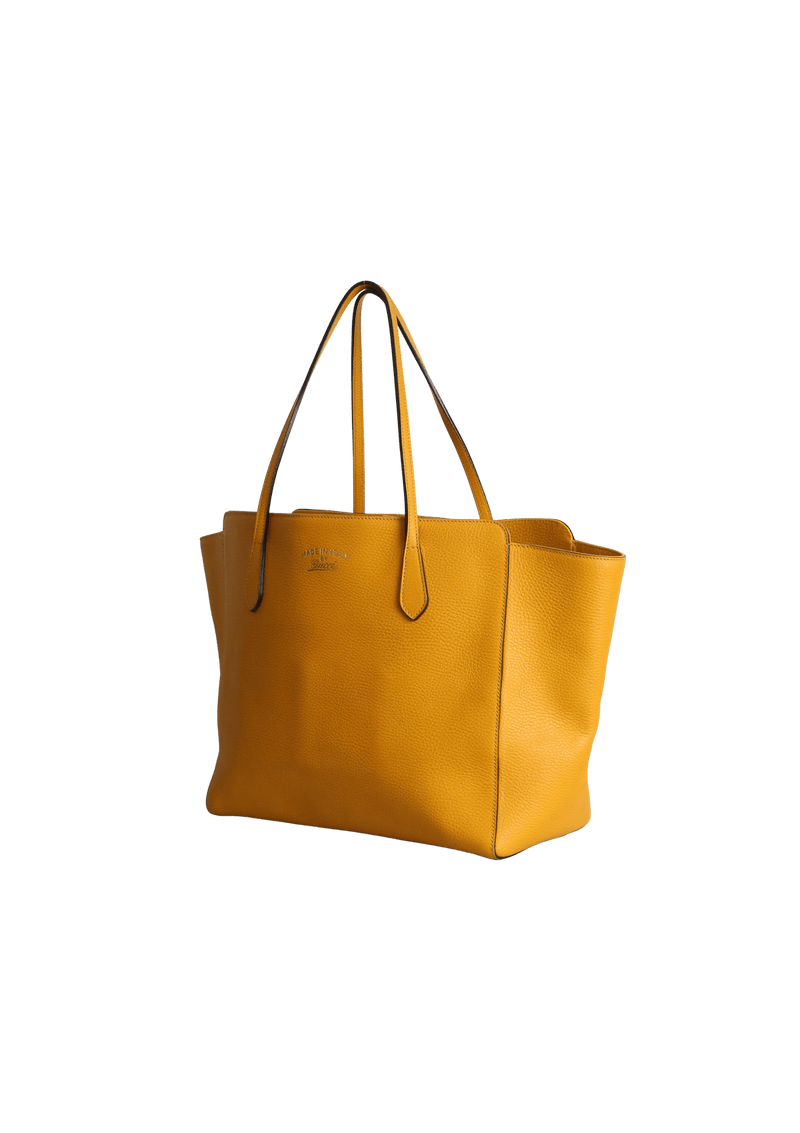 MEDIUM SWING TOTE