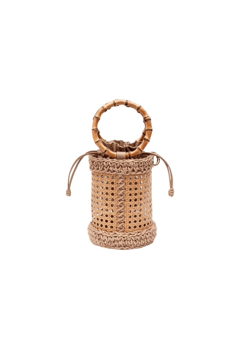 BOLSA BUCKET EM PALHA INDIANA E SISAL REEDITION