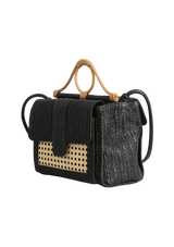 BOLSA EM PALHA COM ALÇA DE RATTAN