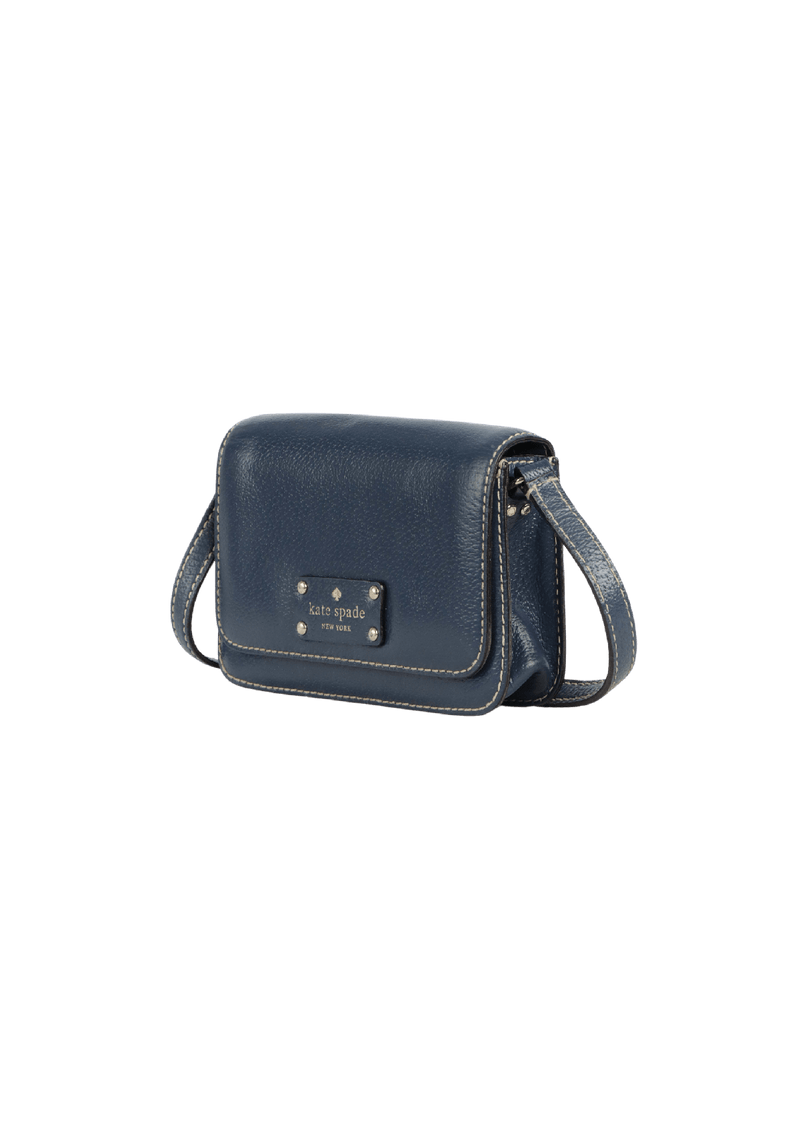 WELLESLEY SMALL FYNN CROSSBODY