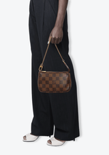 DAMIER ÉBÈNE MINI POCHETTE ACCESSOIRES