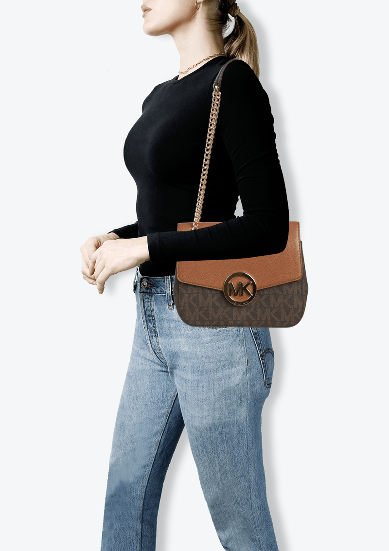 LEATHER SHOULDER BAG