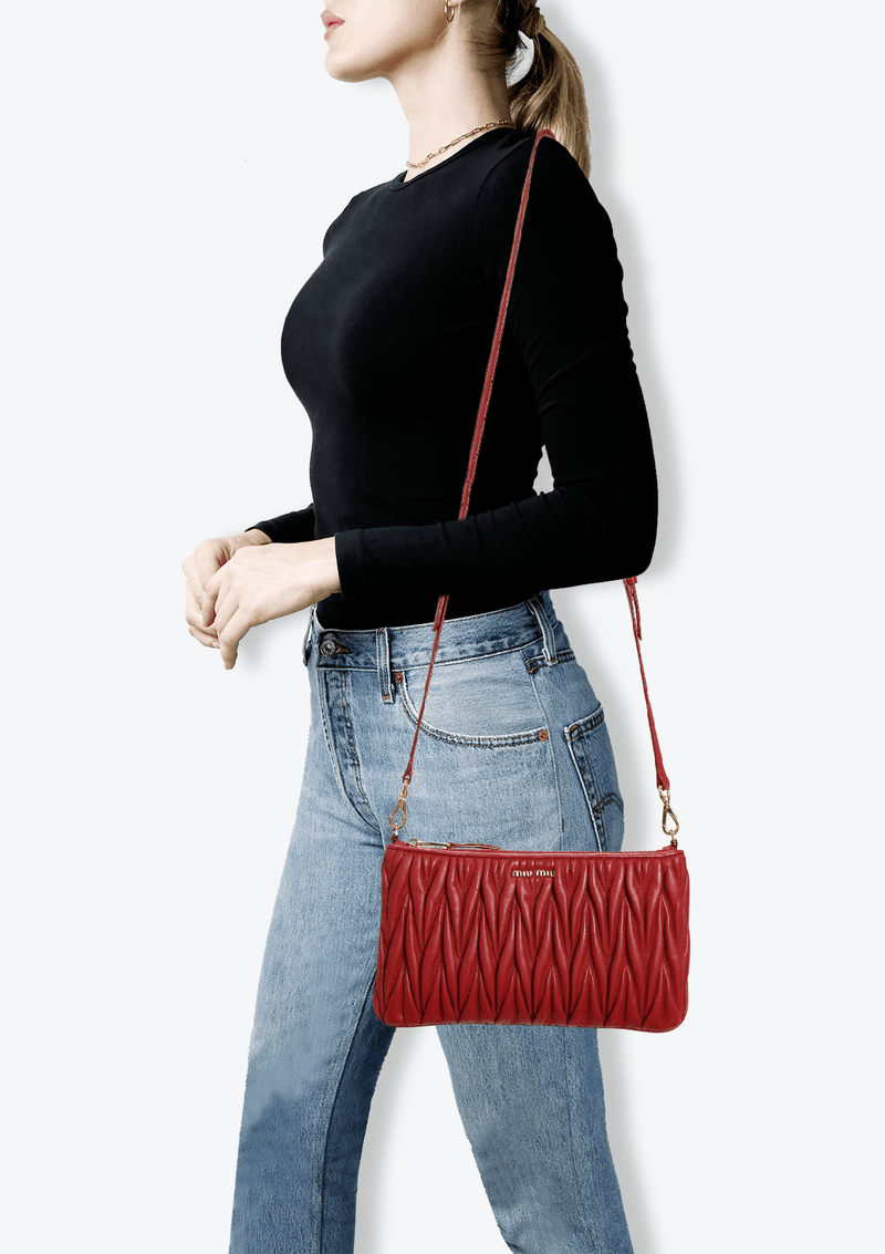 Miu miu bandoliera online bag