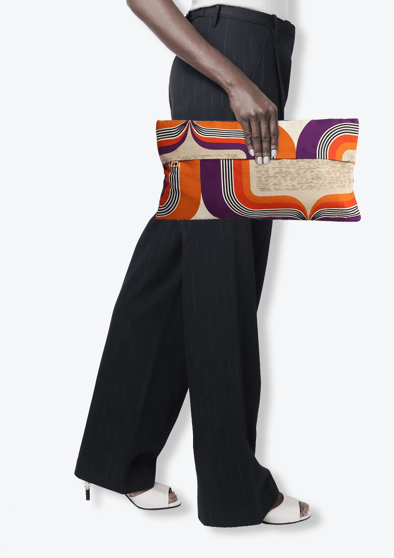 ABSTRACT PRINTED CLUTCH